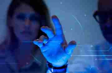  IA acelera desinformação e ameaça democracias, alerta pesquisa 